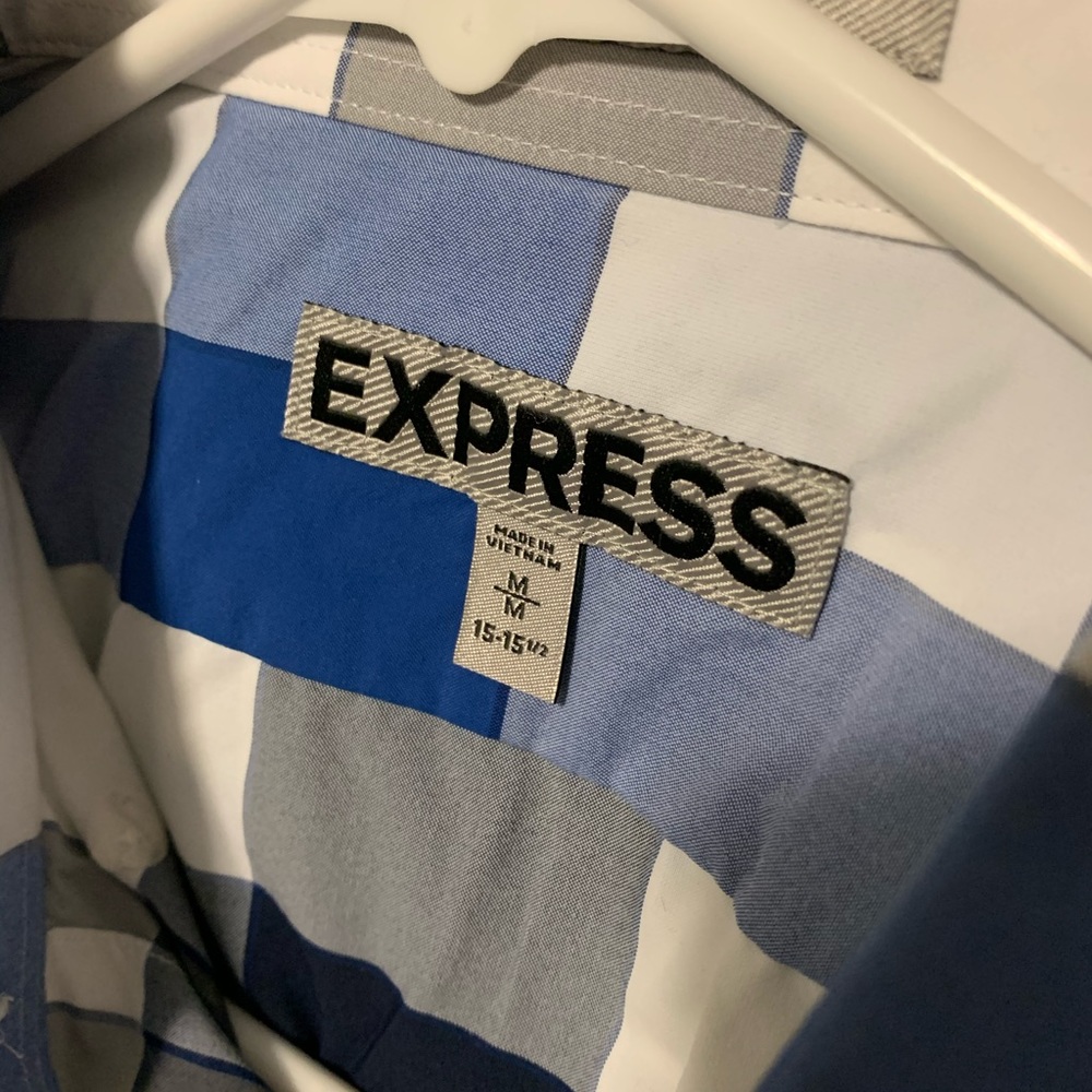 Express button up - Picture 2 of 2